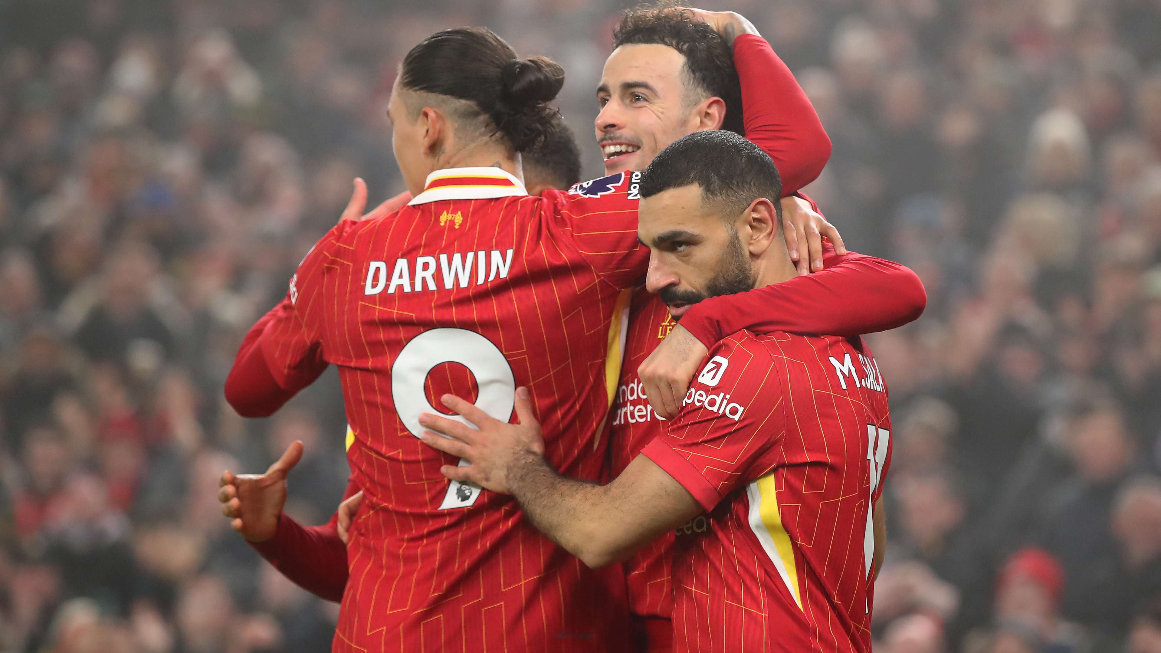 队中表现出 队中表现出